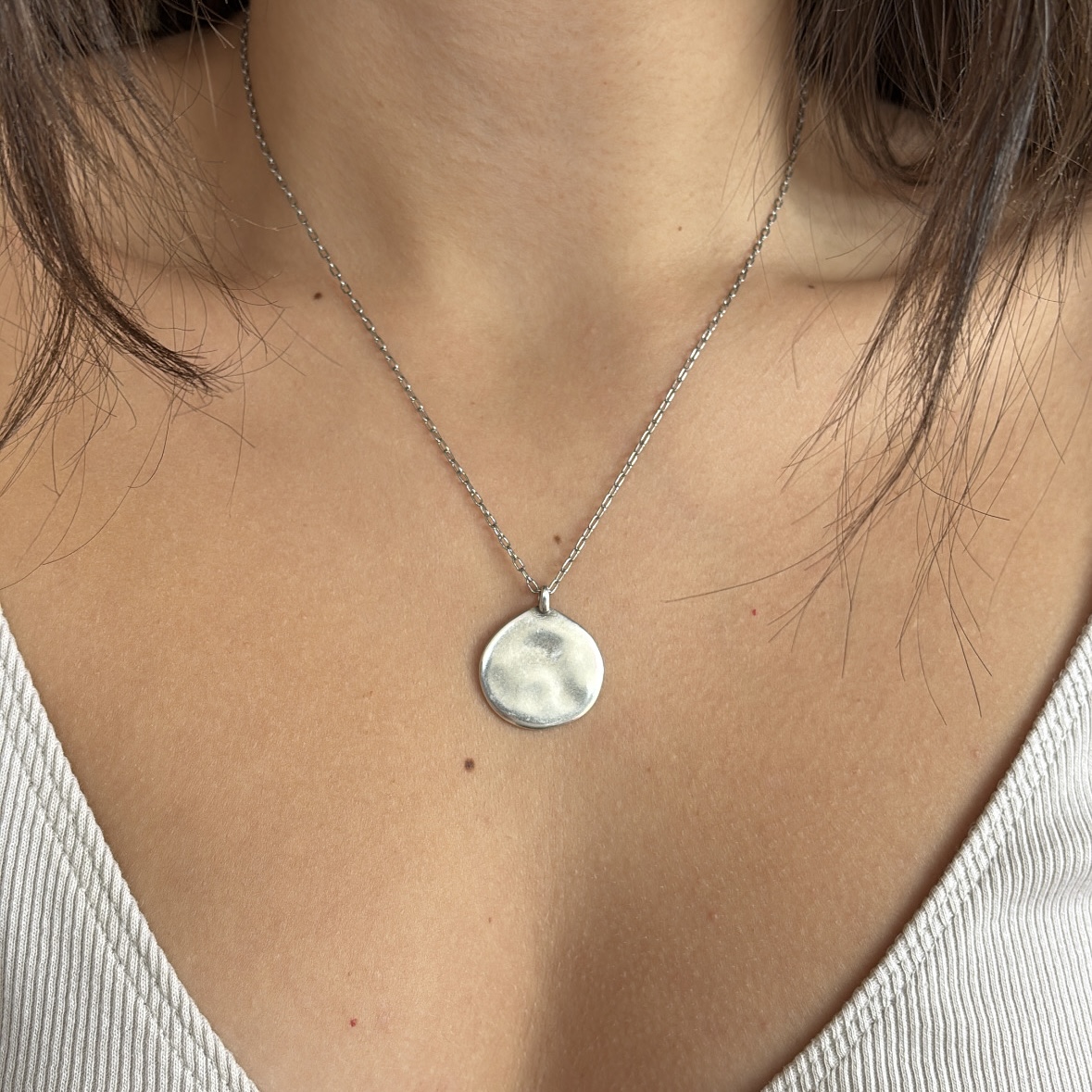 Alternative view of AMORELA necklace