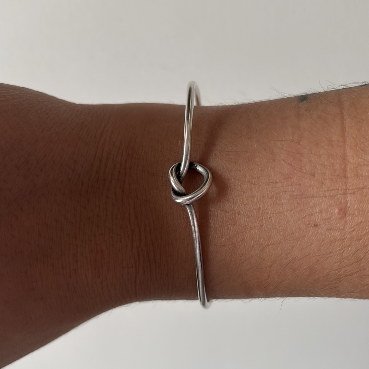 Alternative view of LUMI bracelet
