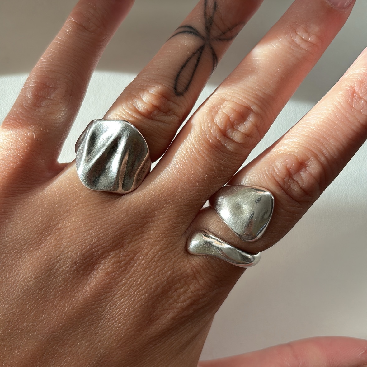 Alternative view of MOANA & IKIGAI rings' set