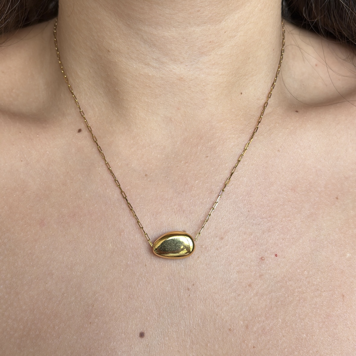 Alternative view of OLLIE gold necklace