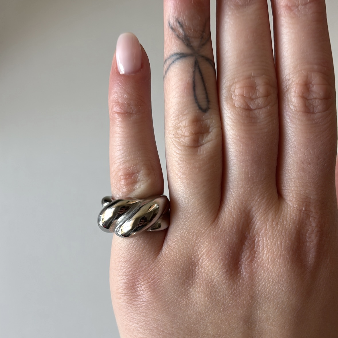 HUG ring - Image 3