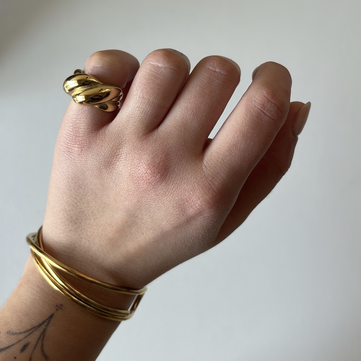 HUG ring - Image 6