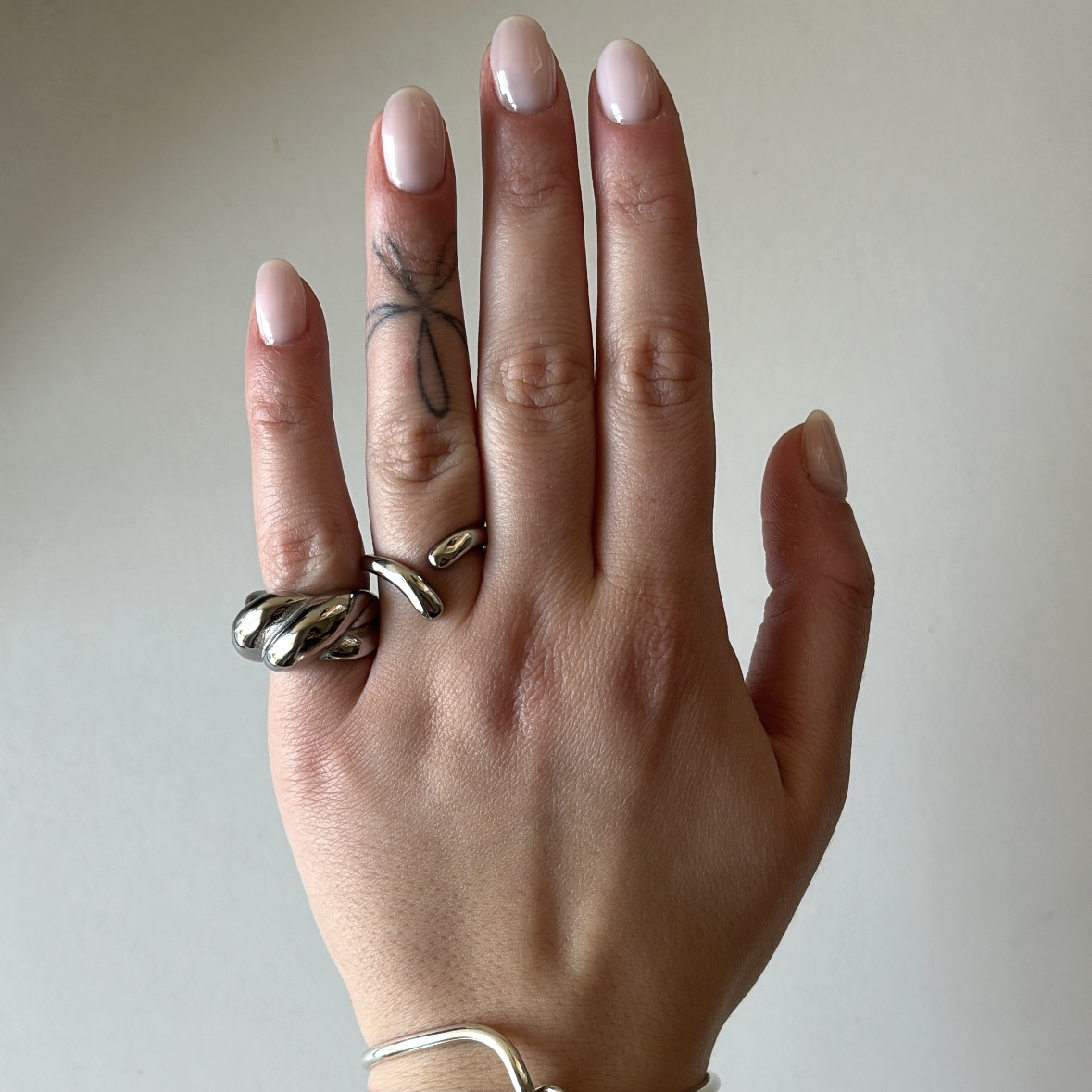 HUG ring - Image 2