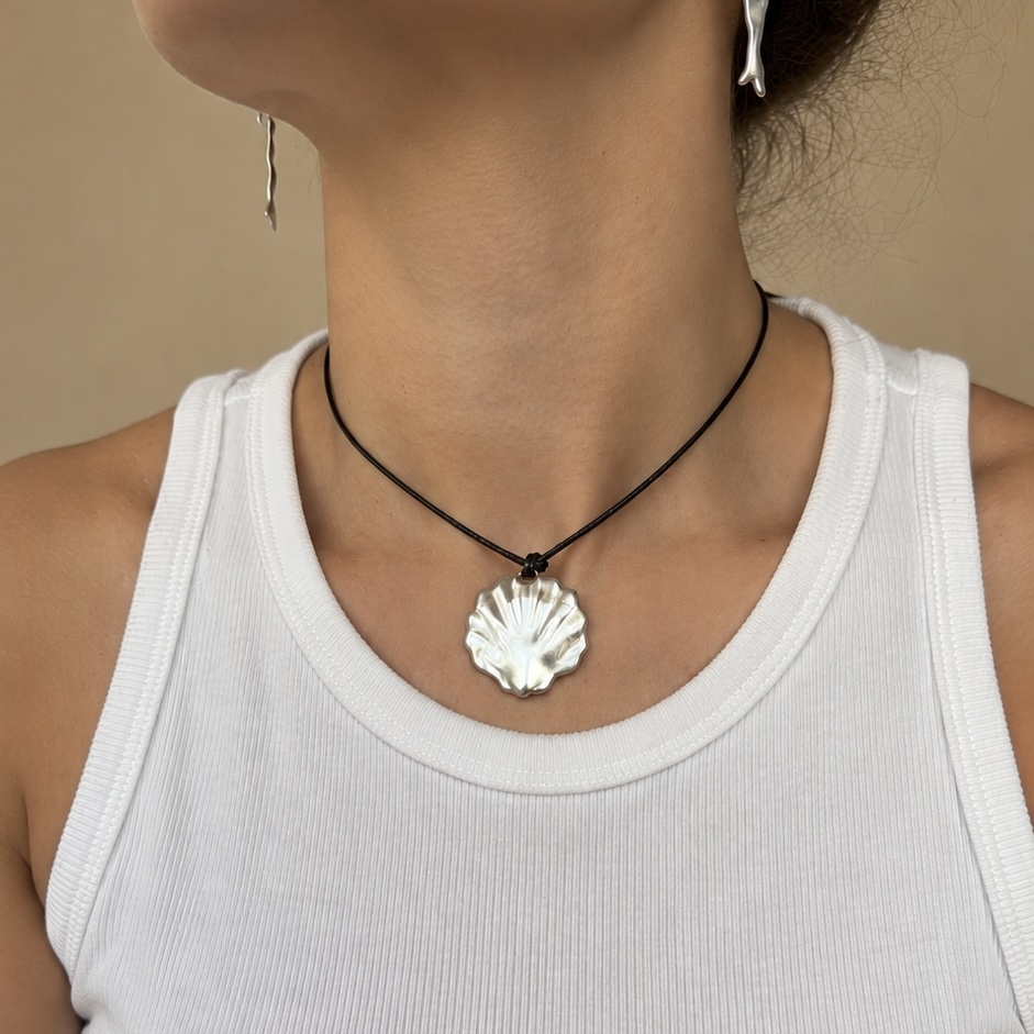 Alternative view of SCALA necklace