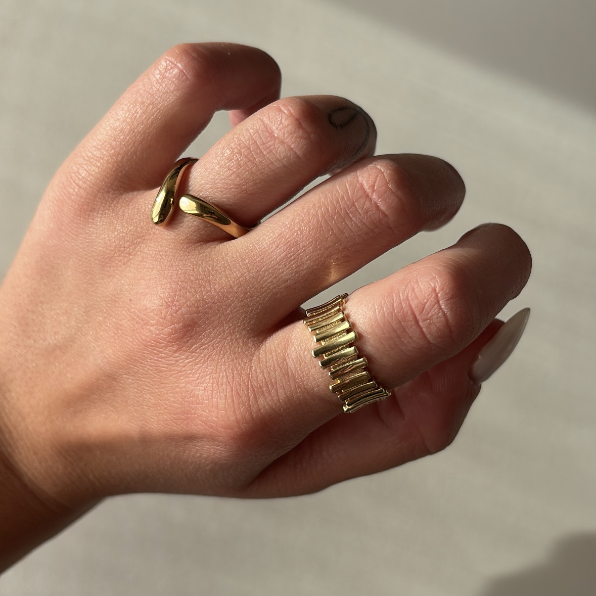 REED gold ring - Image 2