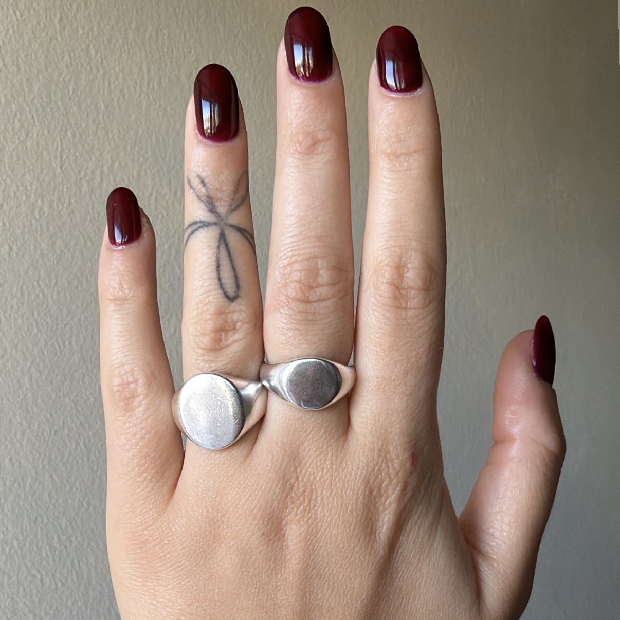 Alternative view of SOLIS & STAMP rings' set