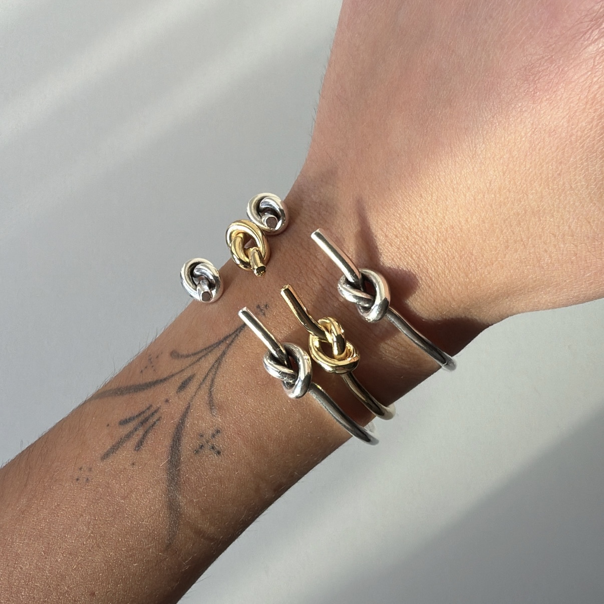 Alternative view of DOUBLE KNOT cuff